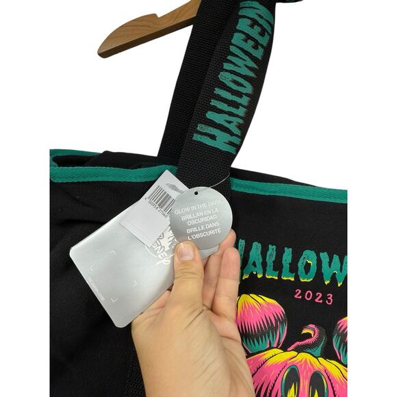 Disney Halloween 2023 Mickey Pumpkin Glow In The Dark Canvas Zip Tote Bag - Picture 2 of 7